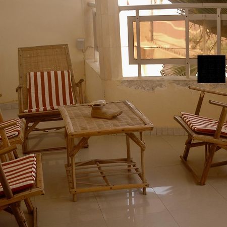 Ker Jahkarlo Hotel Yof ภายนอก รูปภาพ