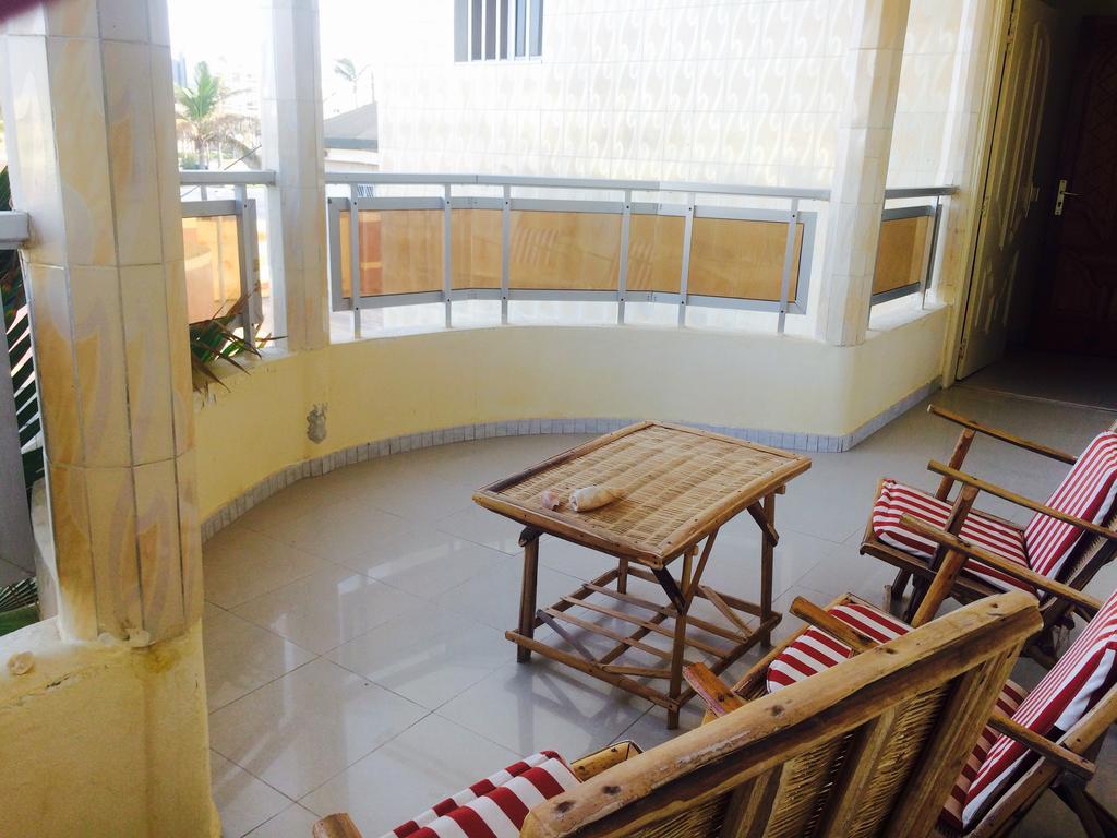 Ker Jahkarlo Hotel Yof ภายนอก รูปภาพ